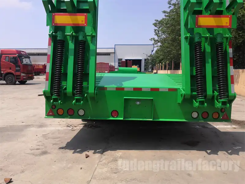 3 Axles Low Loader Trailer05