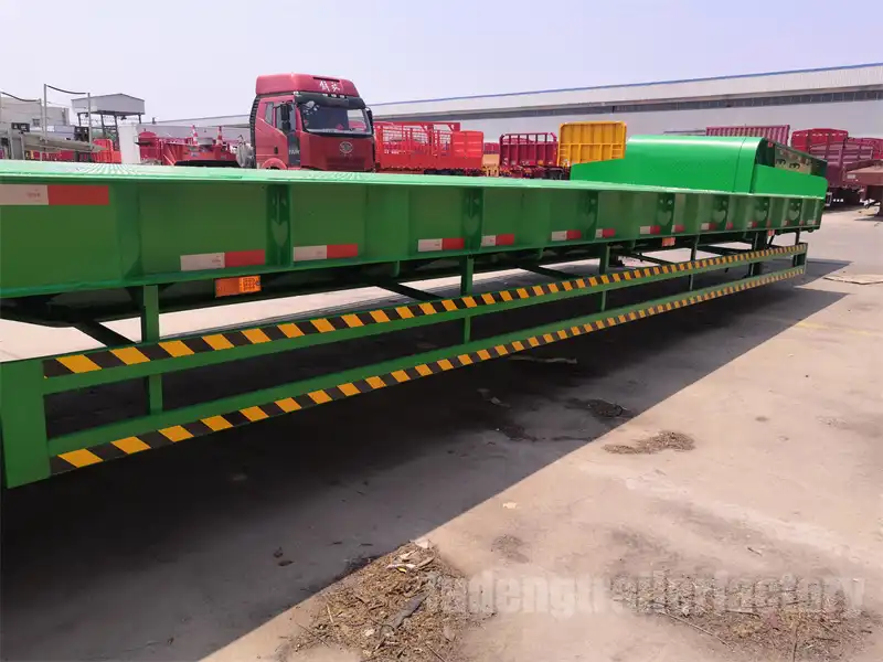 3 Axles Low Loader Trailer07